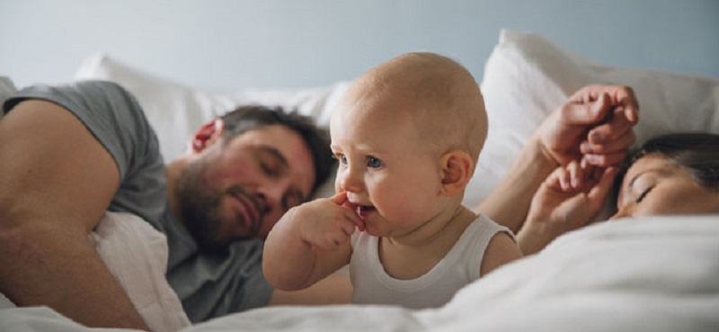 CE este REGRESIA de somn si CUM il AFECTEAZA pe copil?